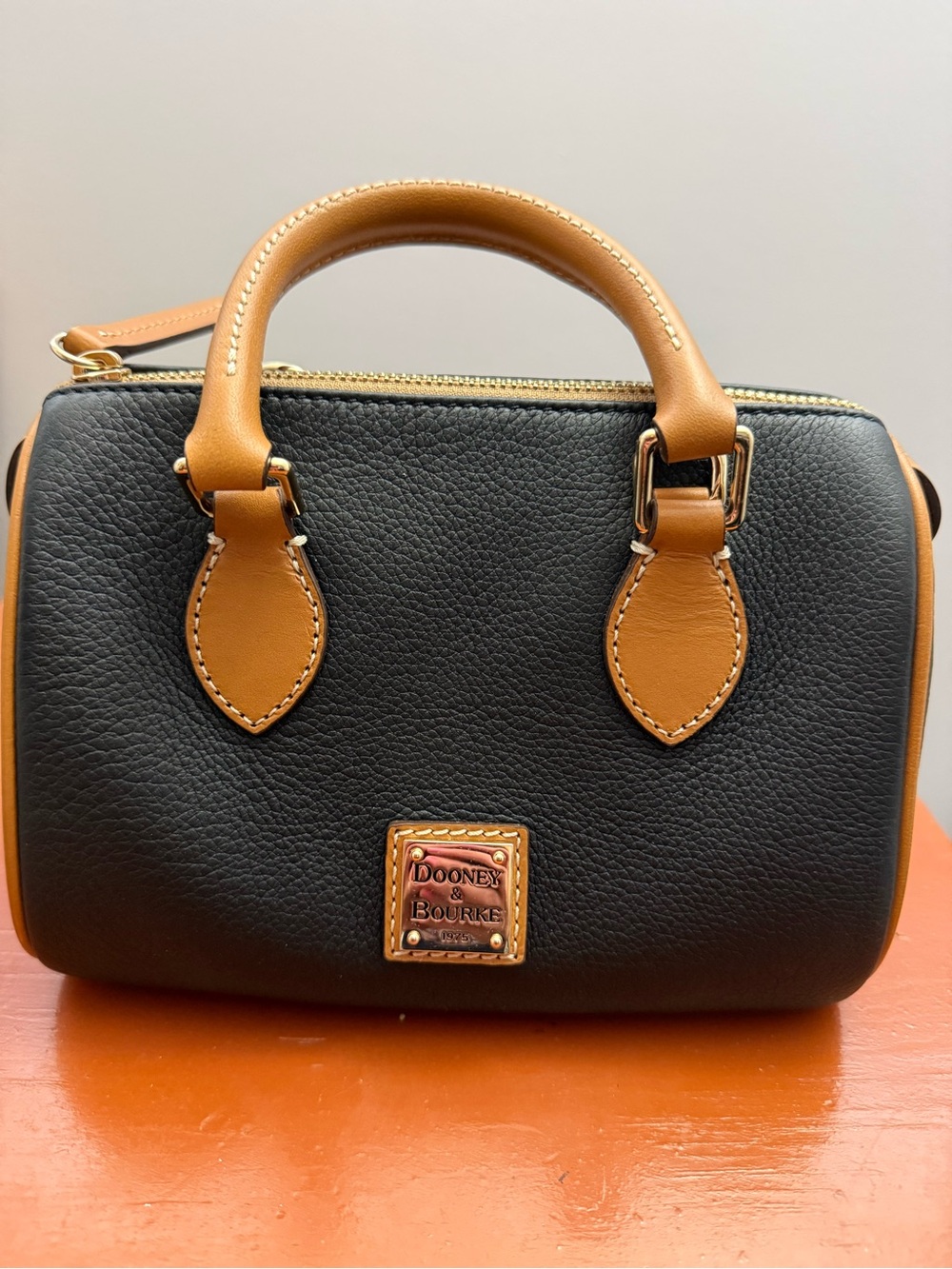 NWT Dooney & Bourke Barrel Satchel 20 Black Pebble Leather Crossbody with Strap